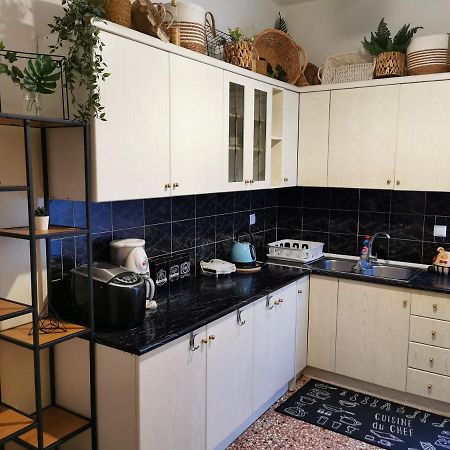 Central Apartment 칼라마타 외부 사진